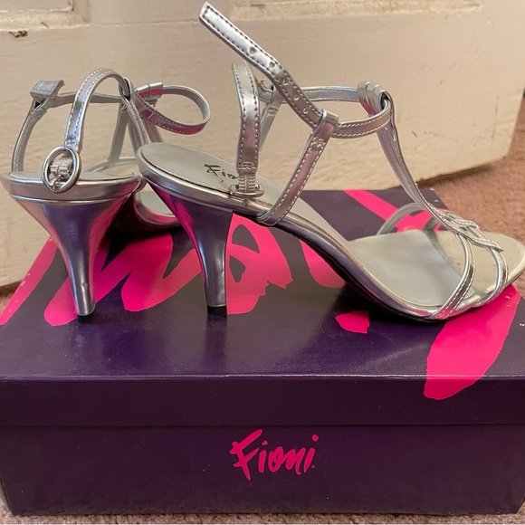 Target - Fioni: Silver Strappy Kitten Heels - Picture 4 of 15